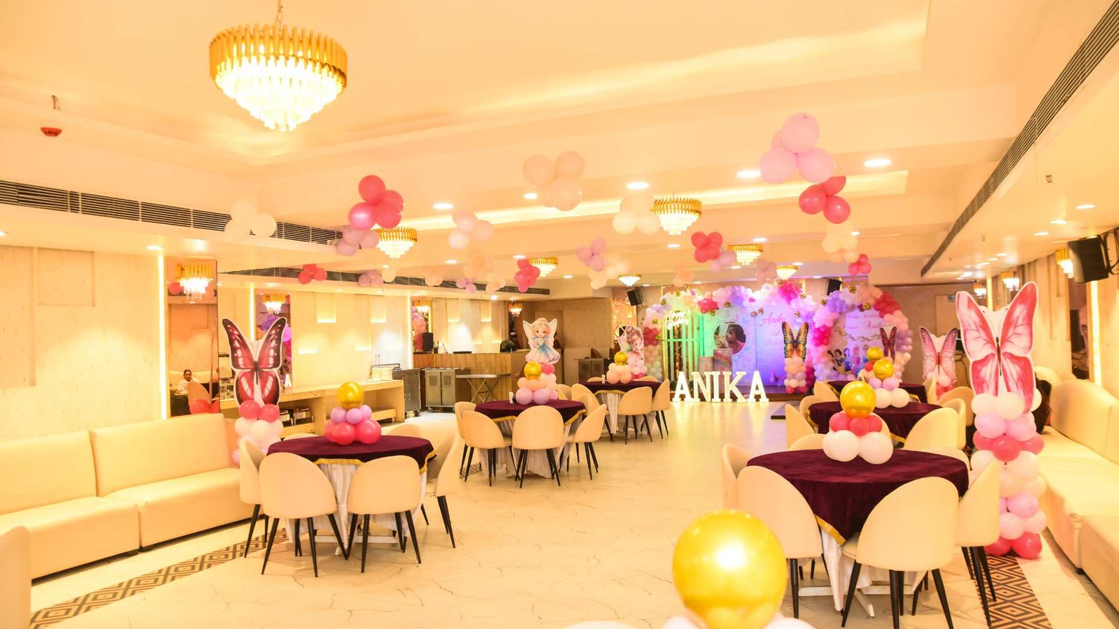 Party+Hall+for+100+Guests+Near+Me+%E2%80%93+CB+Crown+Banquet+Noida