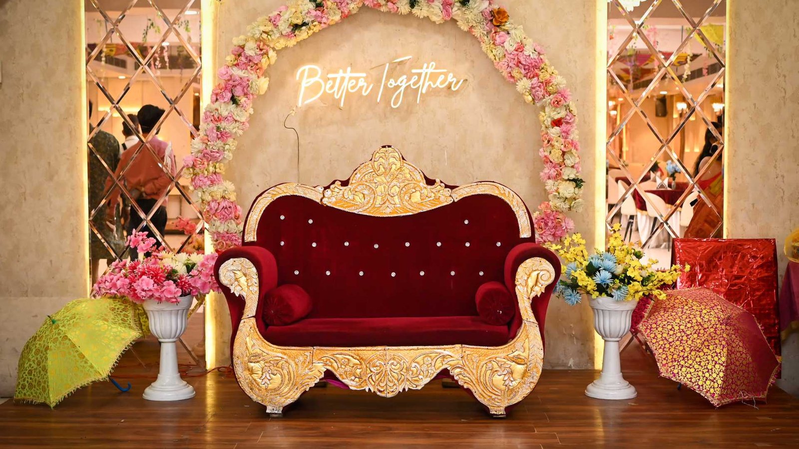 Banquet+Hall+for+Anniversary+Party+Near+Me+